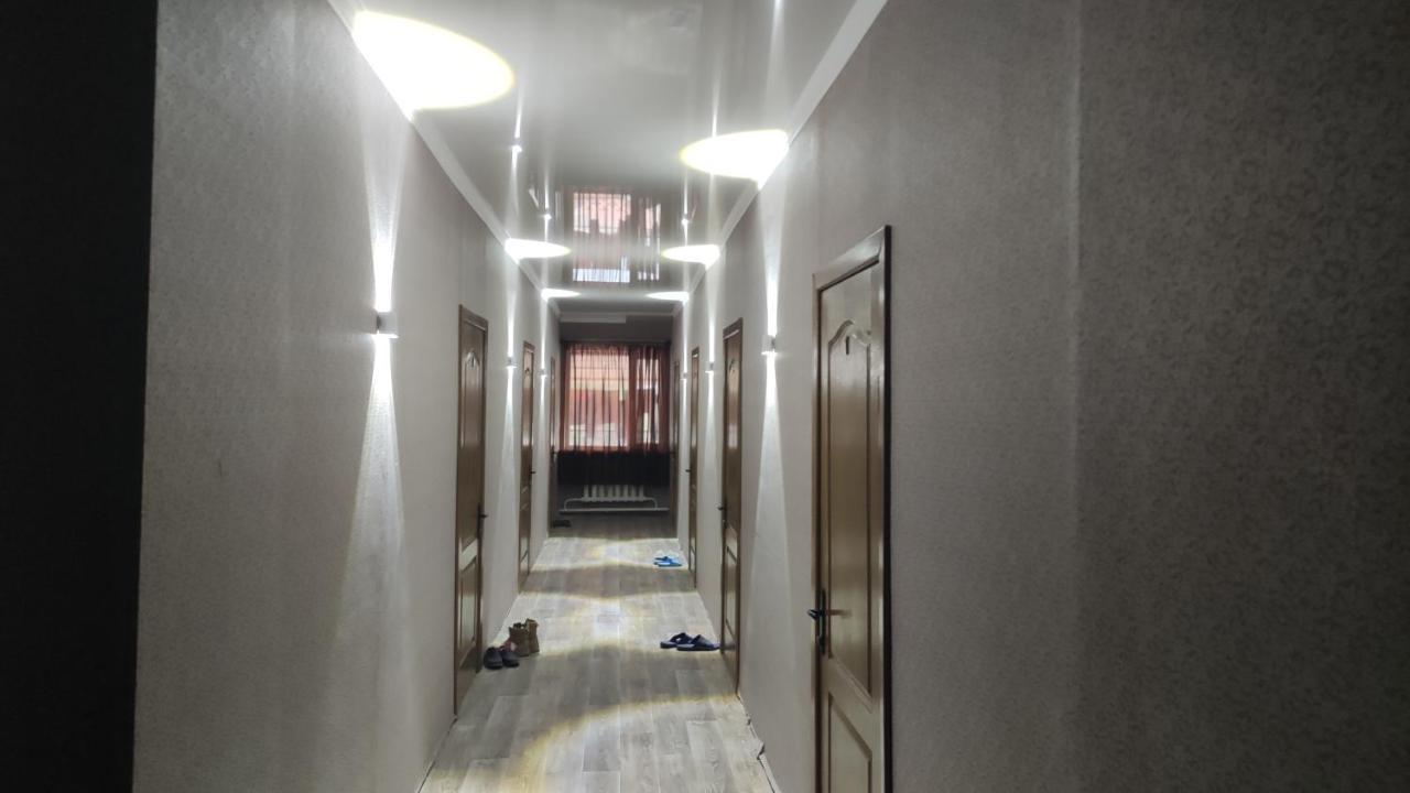 Хостел На Барахолки Almaty Extérieur photo
